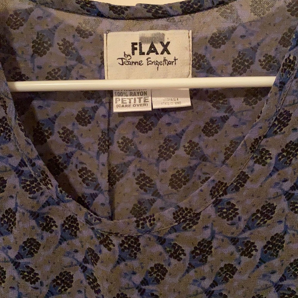 Flax print top/never worn